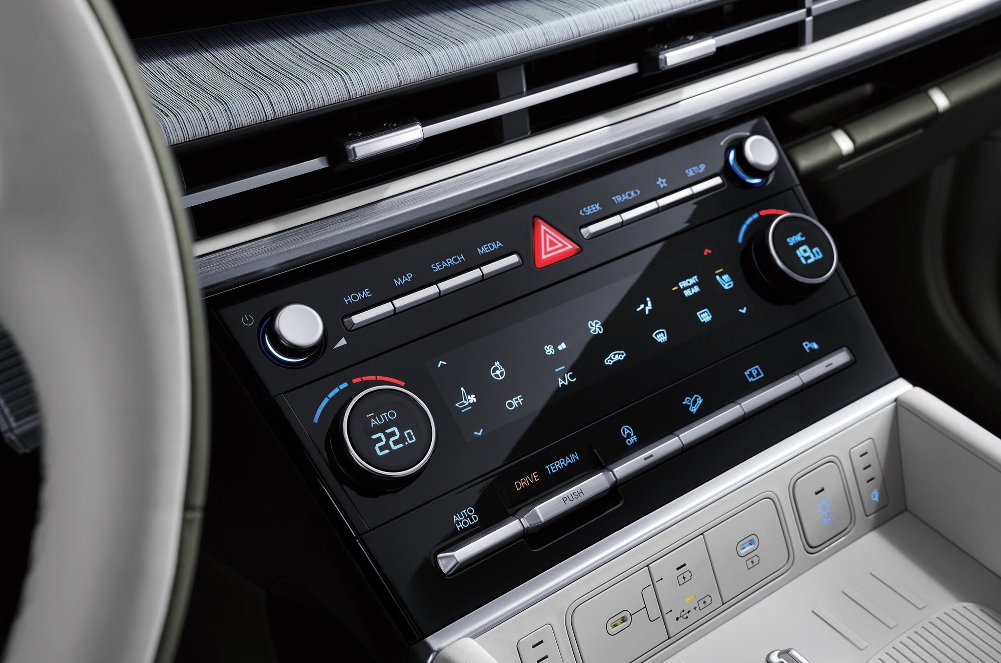 Intérieur du modèle Hyundai Santa Fe - Voitures neuves à Abidjan