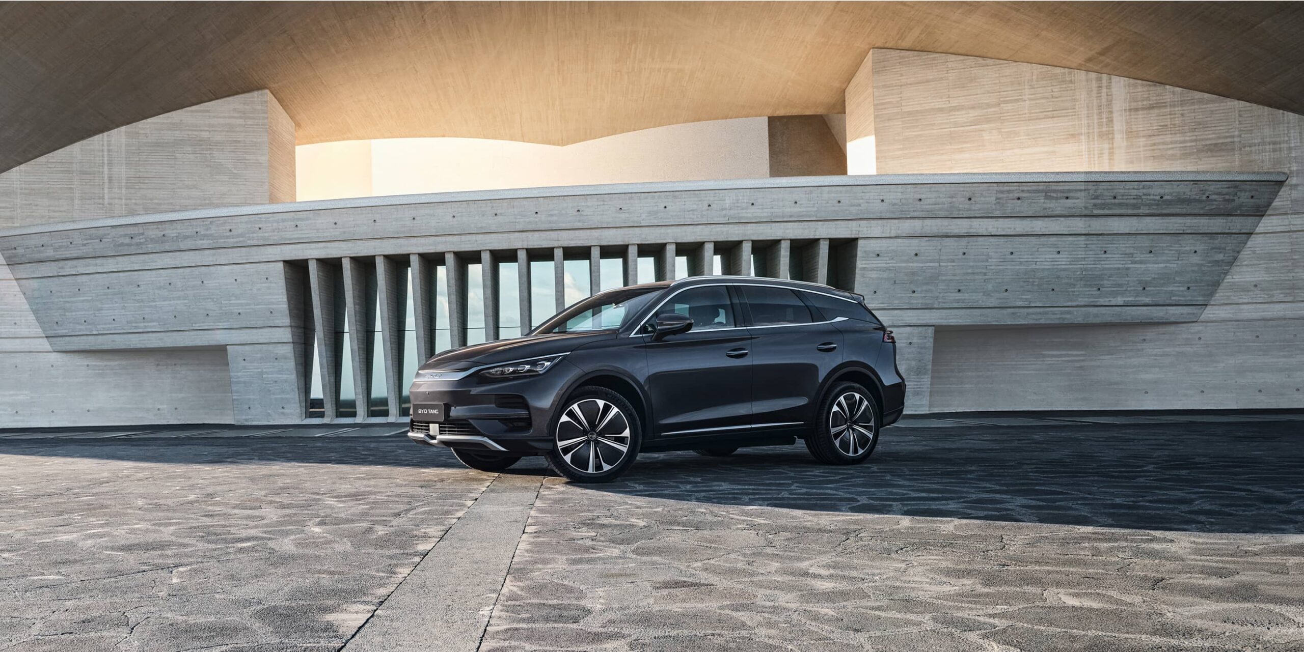 L’électrique s’affirme au Sénégal avec le BYD TANG