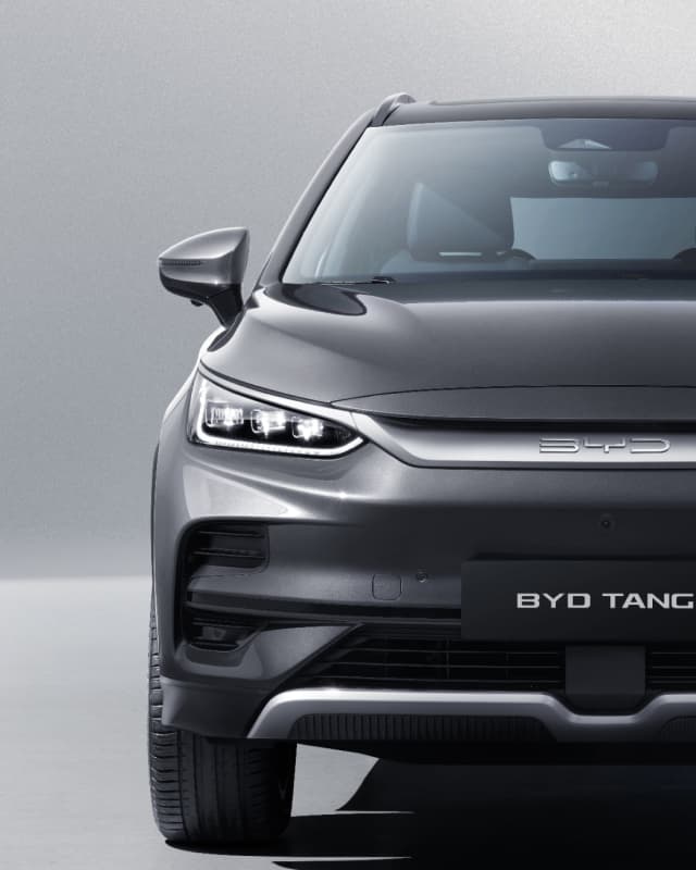 Découvrir la voiture BYD TANG au Sénégal